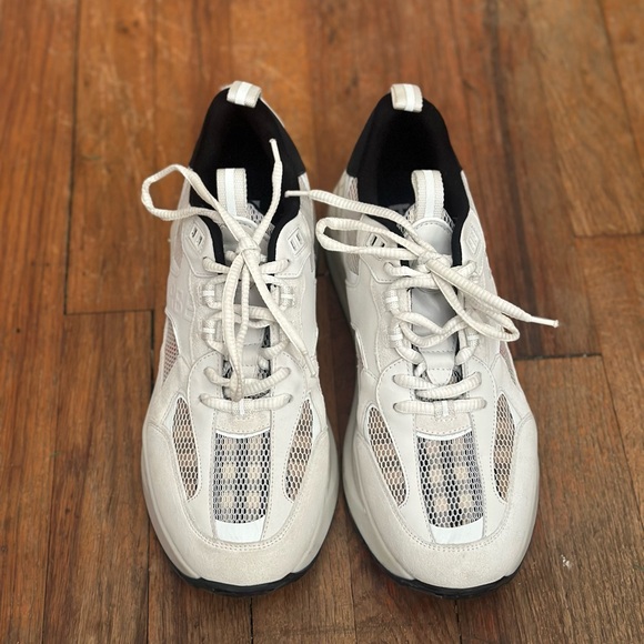 Burberry White Sneakers - Picture 2 of 2